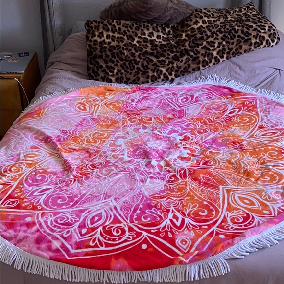 LOFT Other - Roundie beach towel
